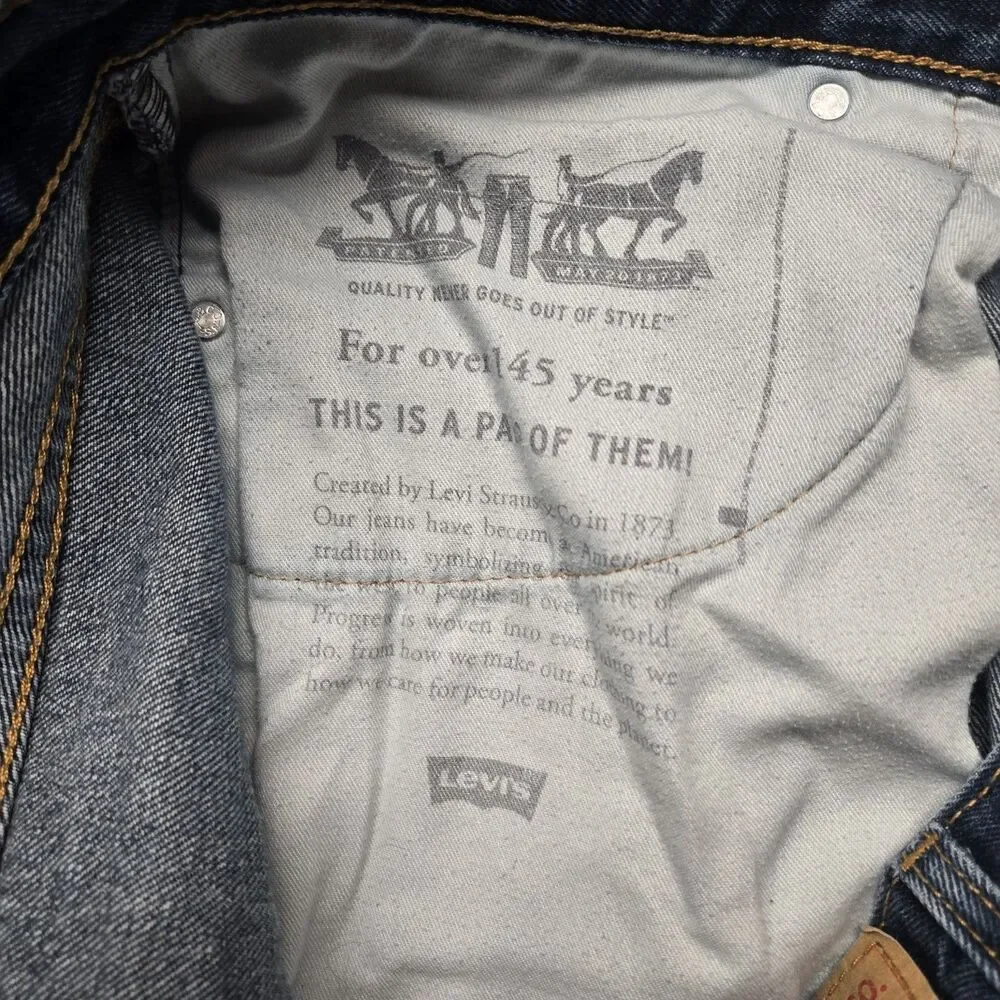 Levi’s 505 Jeans Men’s 40x32 Straight Blue Medium Wash Distressed Denim